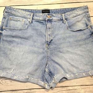 Free Assembly Cuffed Denim Shorts, Women's Size 22, Light NEW